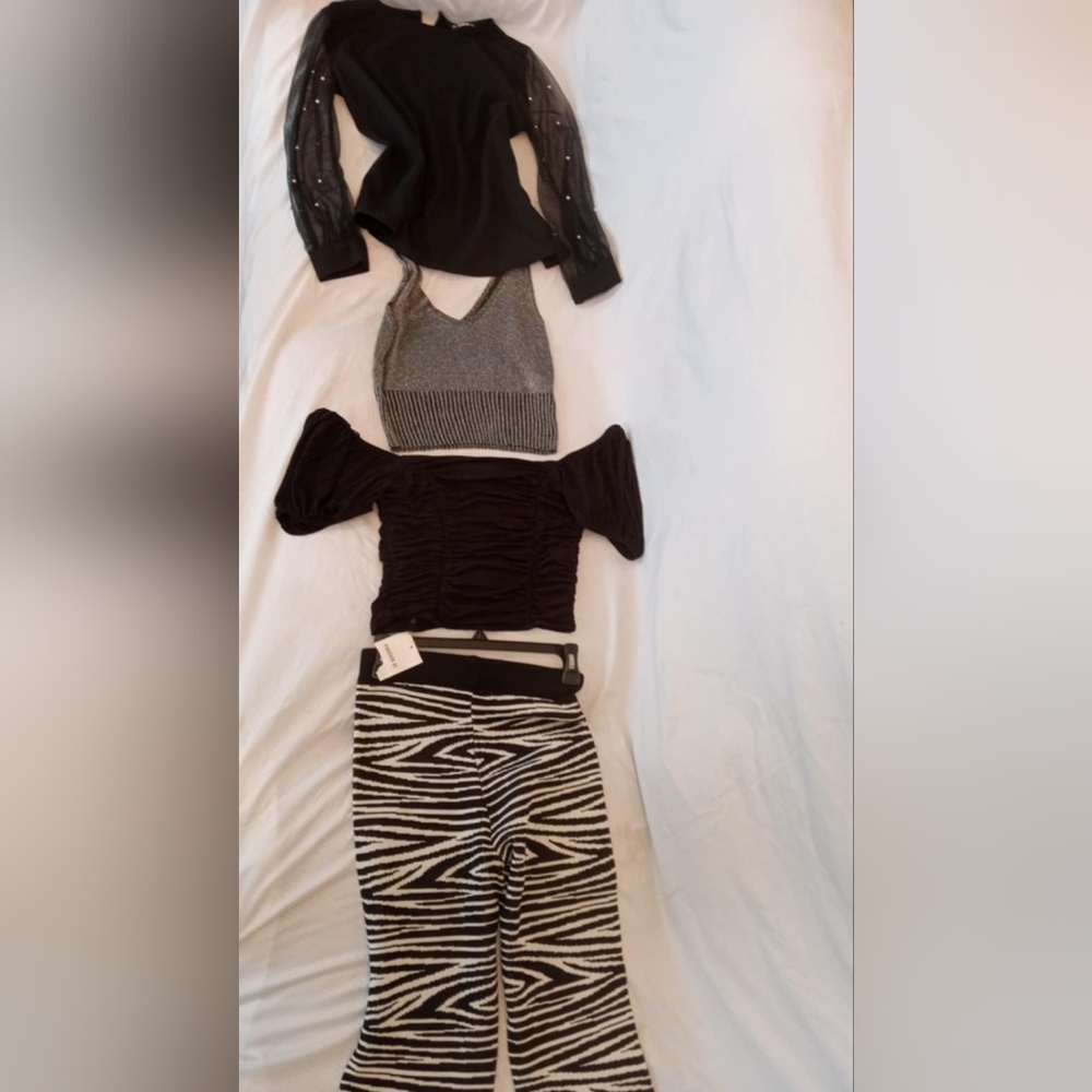 Bundle with 3 tops and one pant